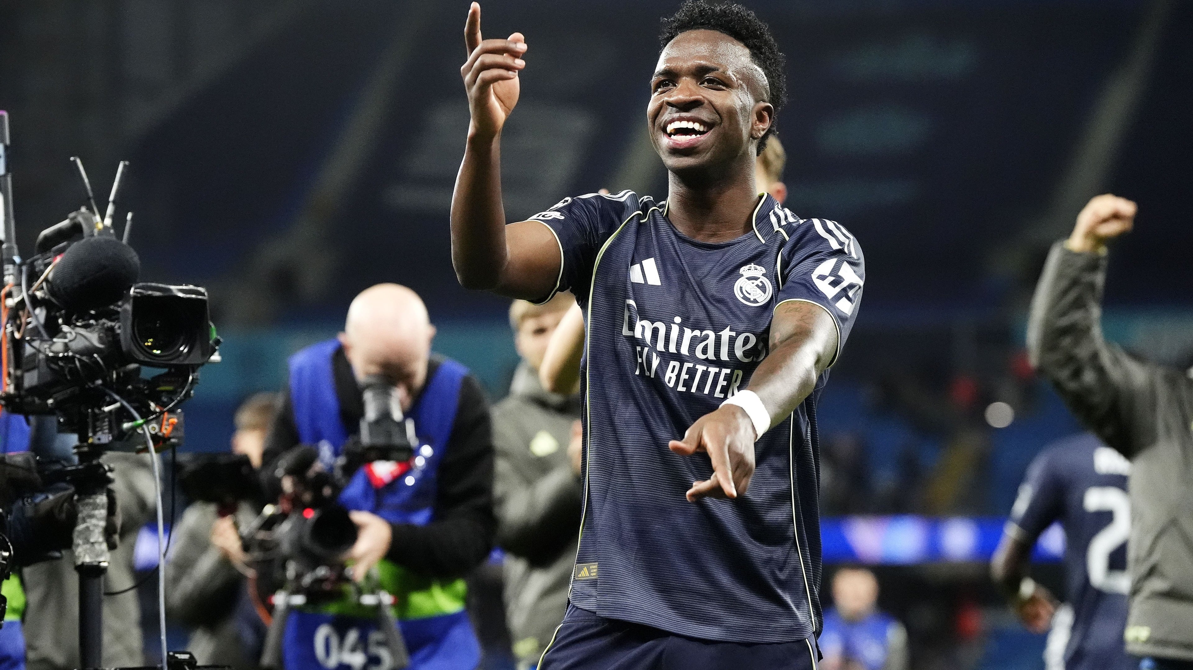 Vinicius Junior ends transfer speculation by signing new Real Madrid contract