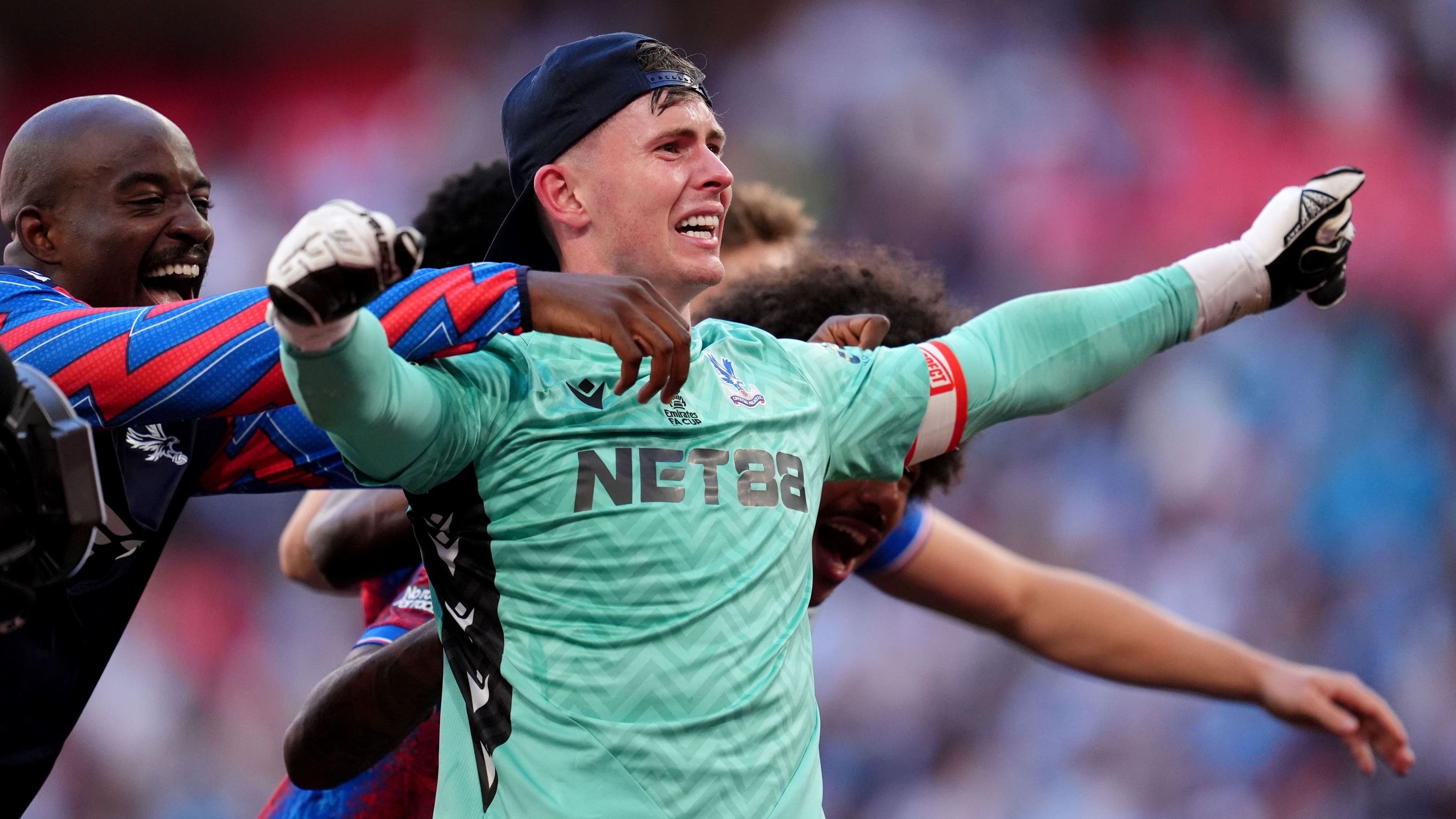 Dean Henderson backs Oliver Glasner as Crystal Palace target European finish