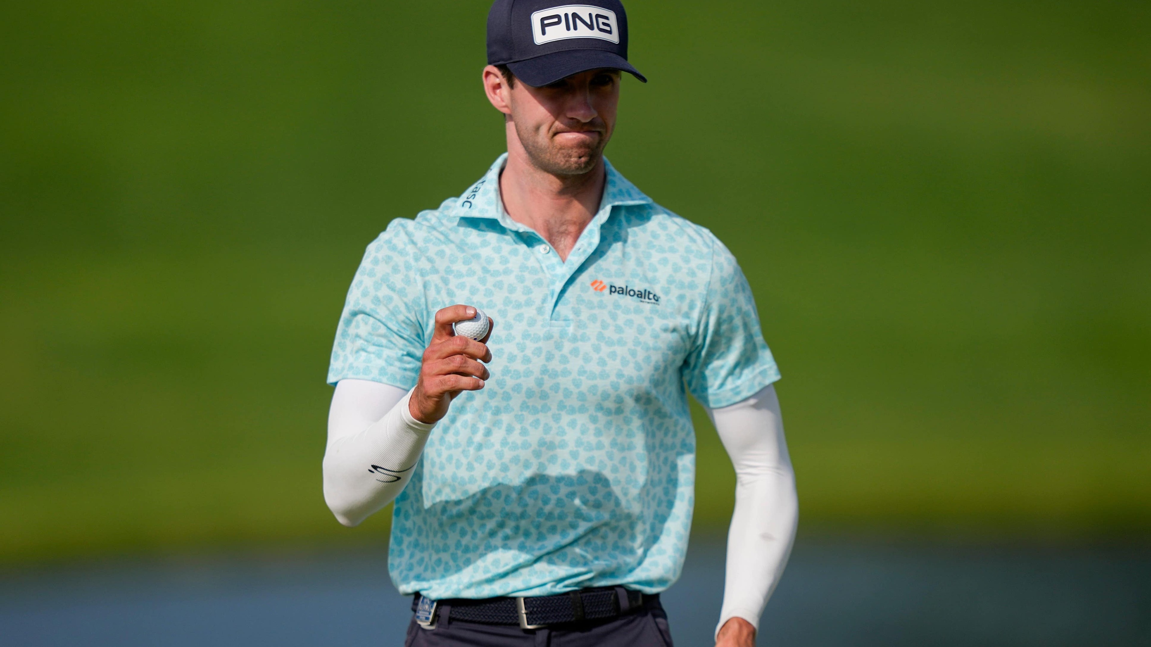 Alex Smalley aims to upset US PGA leaders with Rory McIlroy in chasing pack
