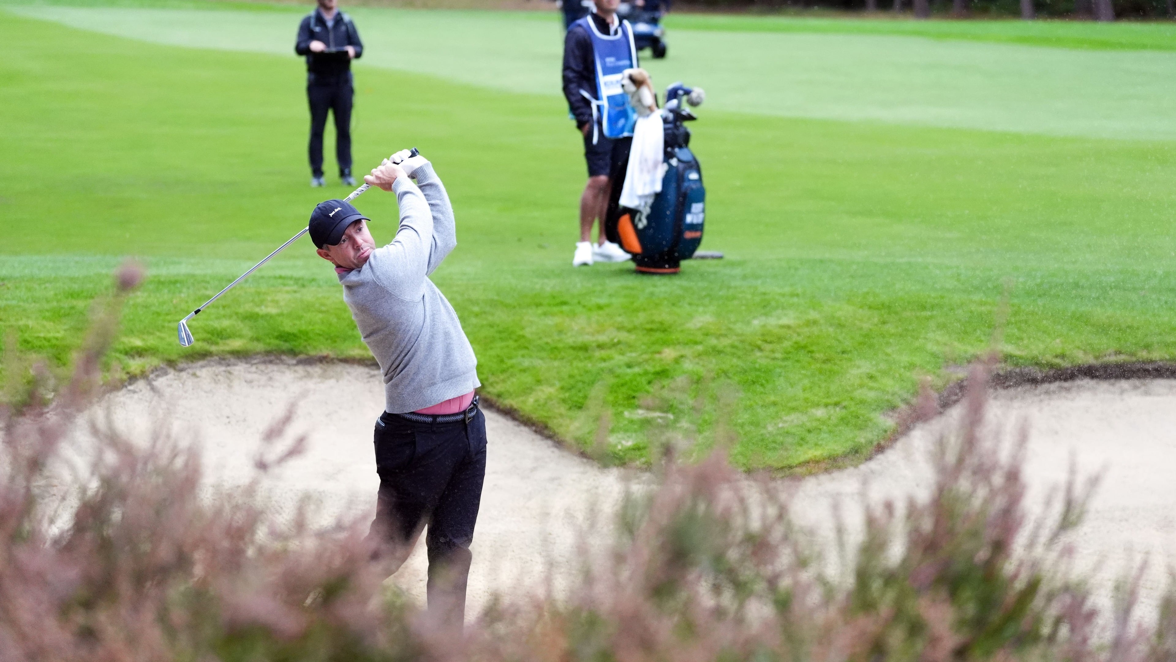 Rory McIlroy drops shots at Wentworth as Aaron Rai takes the lead