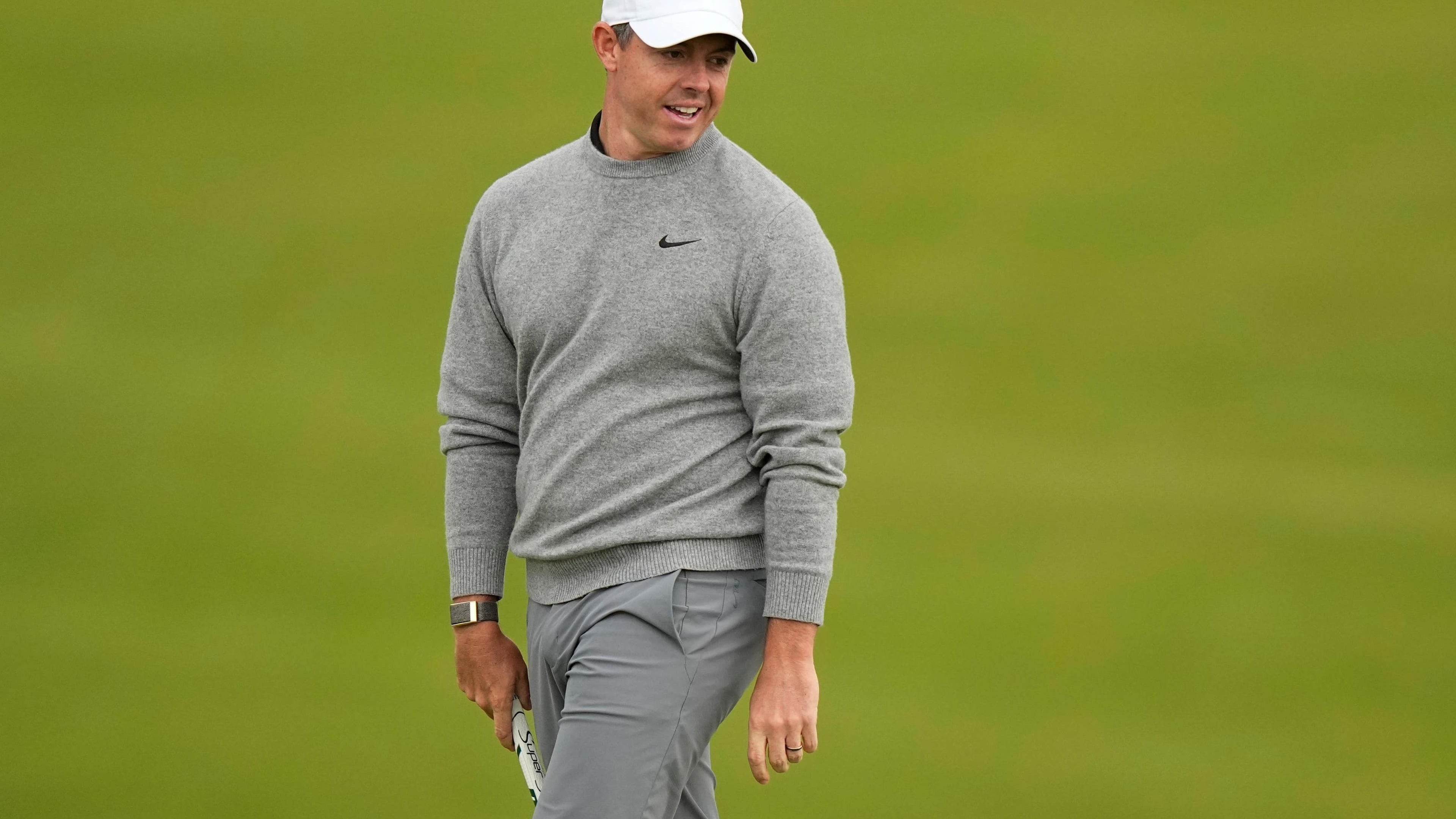 Rory McIlroy moves up the leaderboard at the US PGA Championship