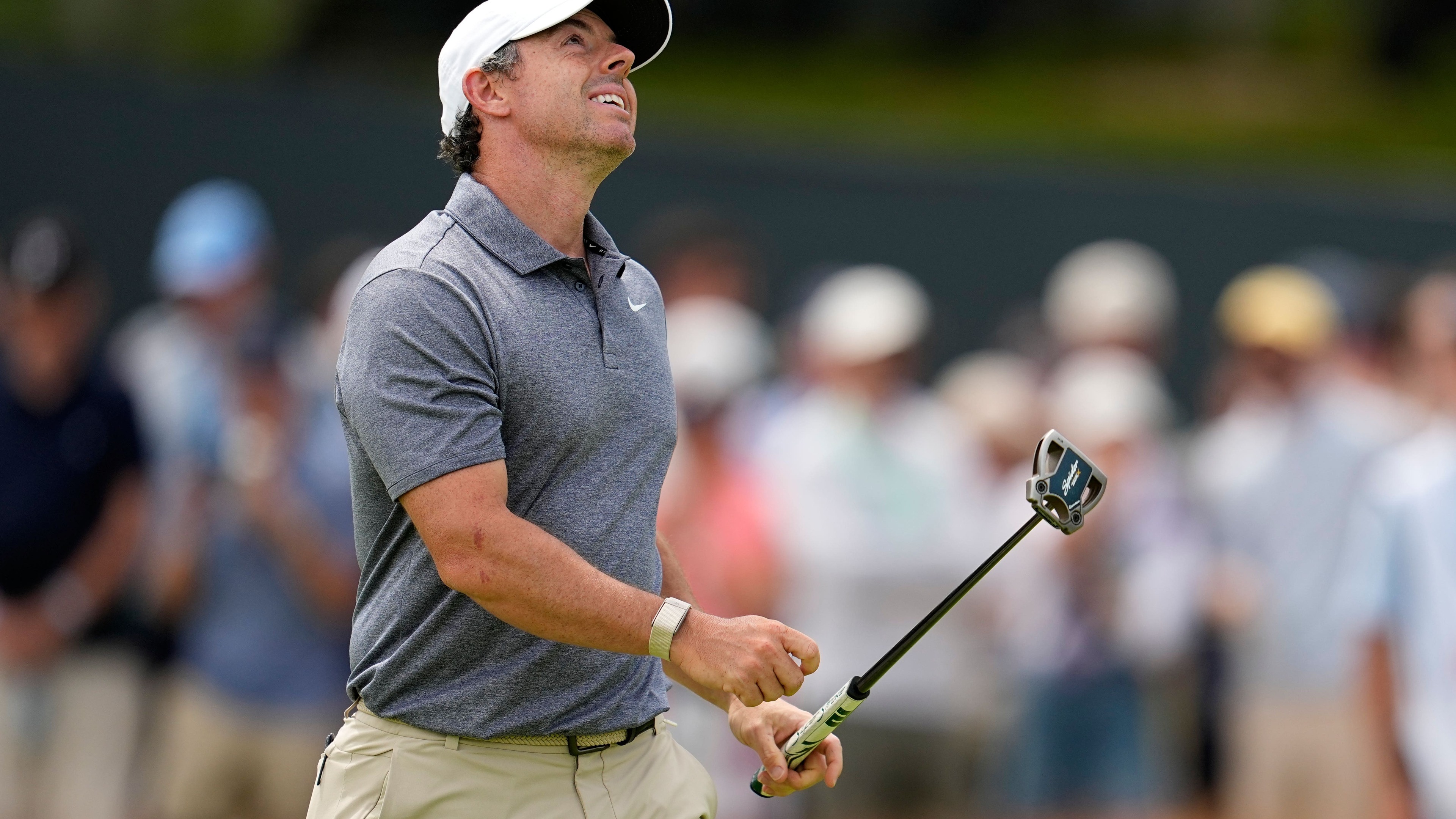 Rory McIlroy falls down US Open leaderboard after back-nine struggle