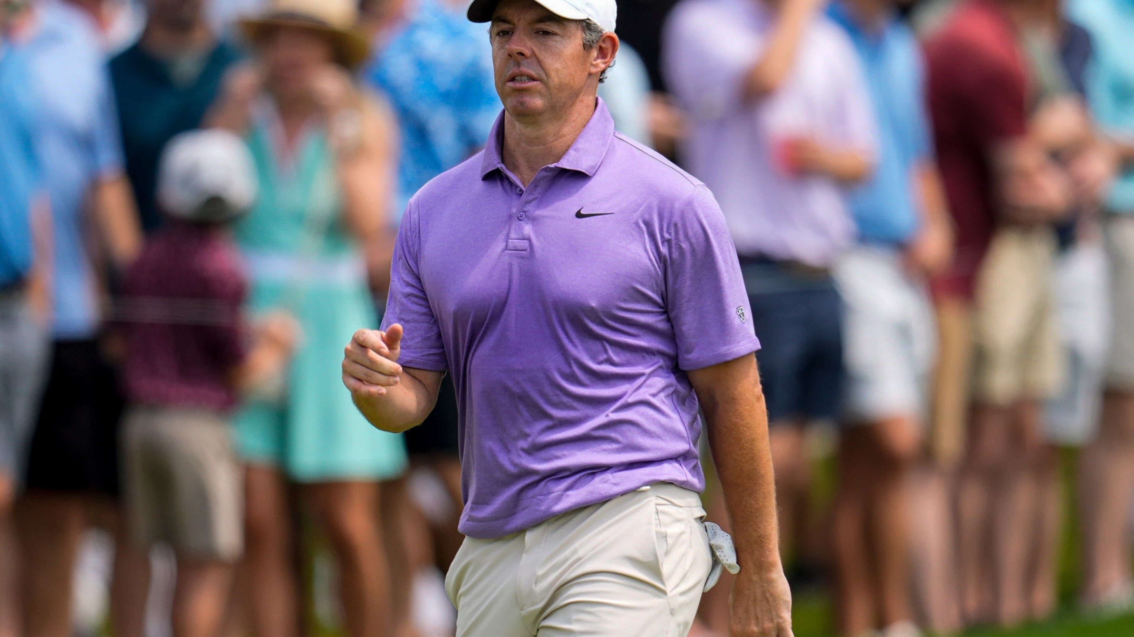 Rory McIlroy shoots 63 as Viktor Hovland leads at Tour Championship