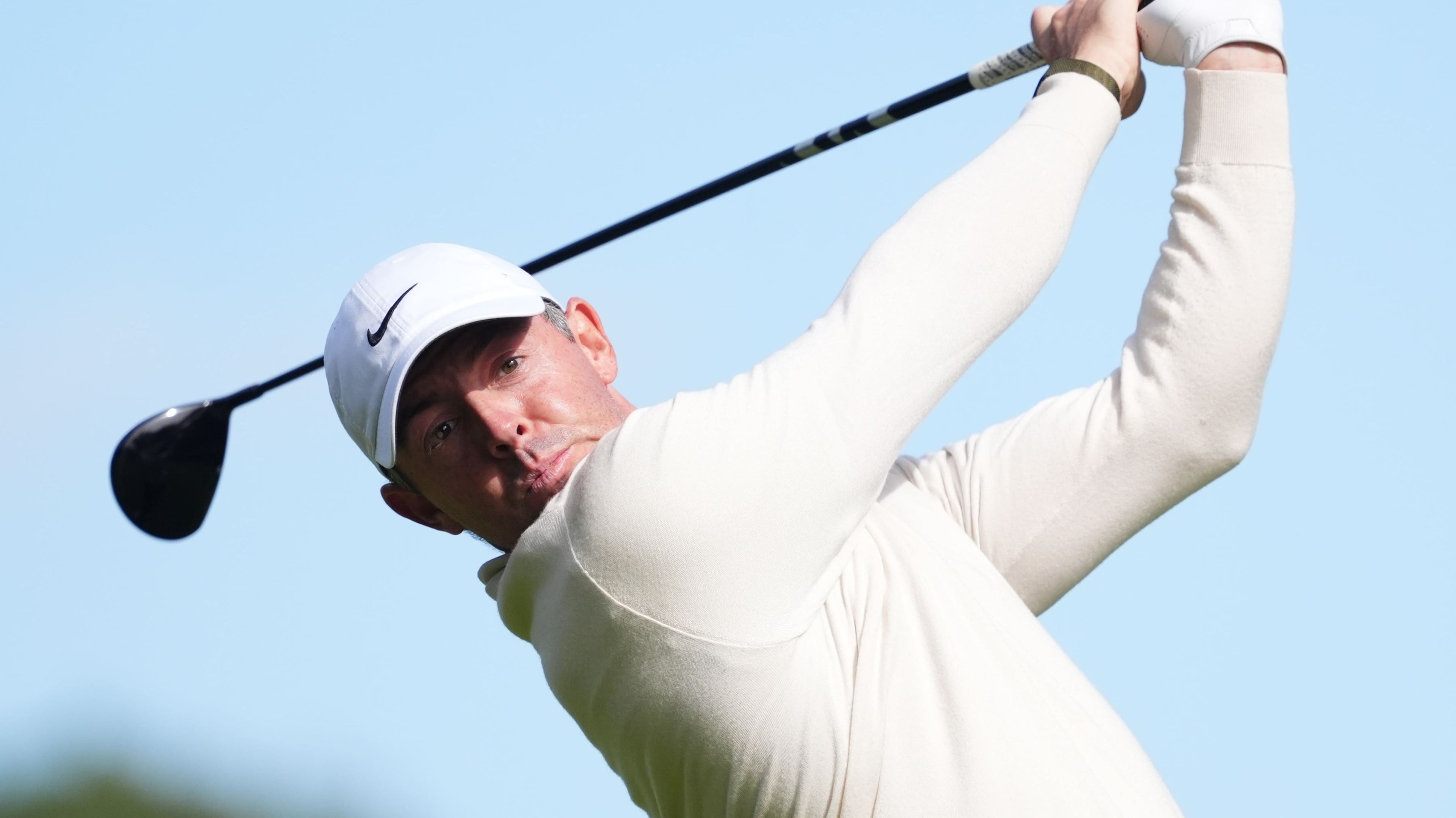 McIlroy sits four shots off lead after weather-disrupted opening day in India