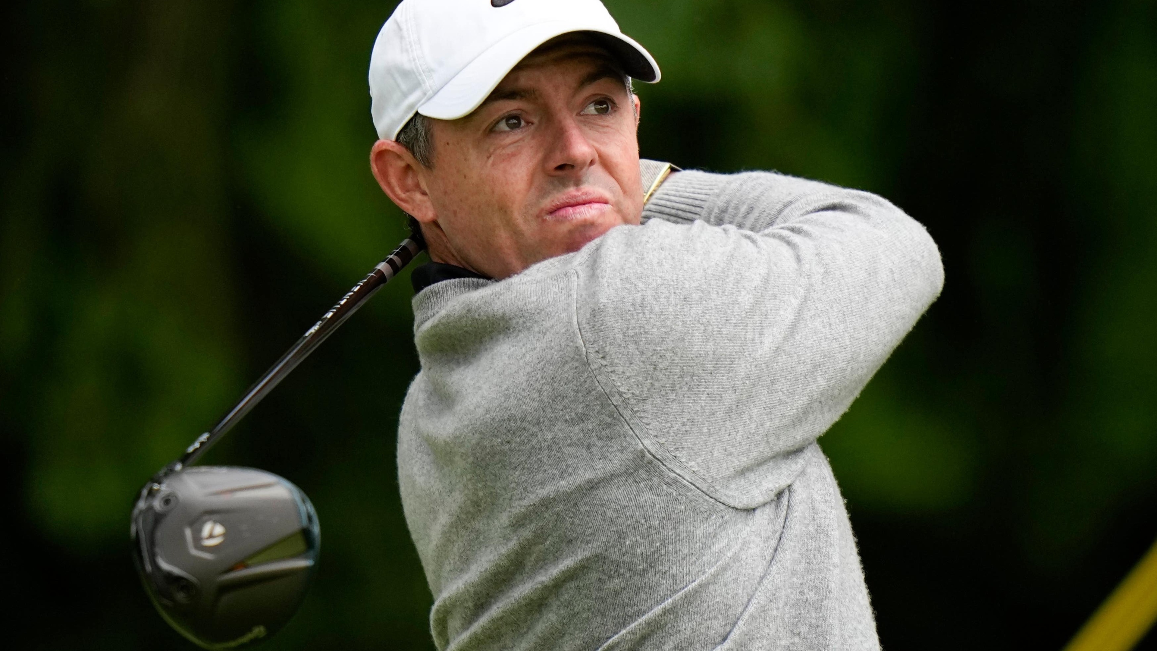 Rory McIlroy starts PGA Championship with early birdies to move up leaderboard